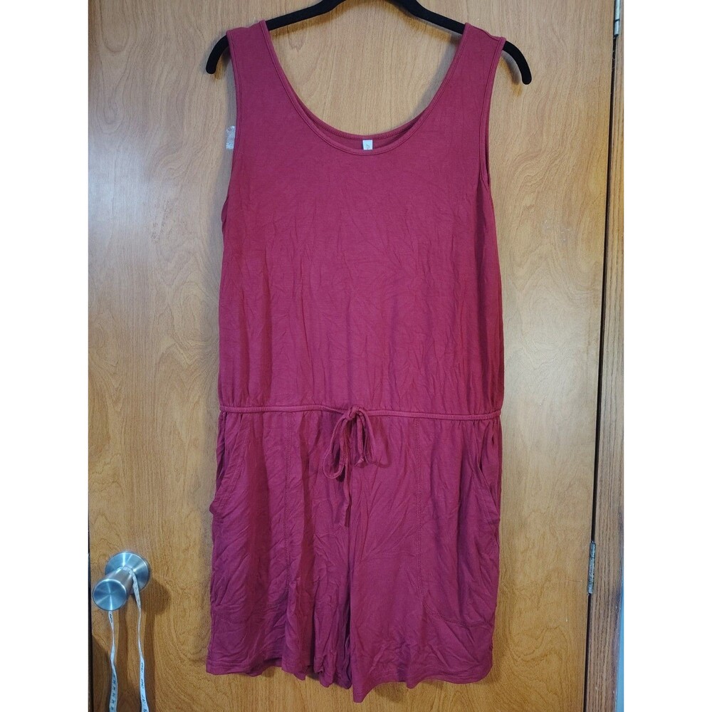 DouBCQ Burgundy Shorts Romper Sz L Cottagecore Minimalist Vampy Moody Dark